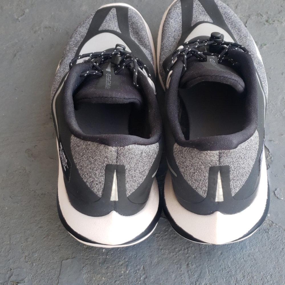 Nike - Picture 5 of 8